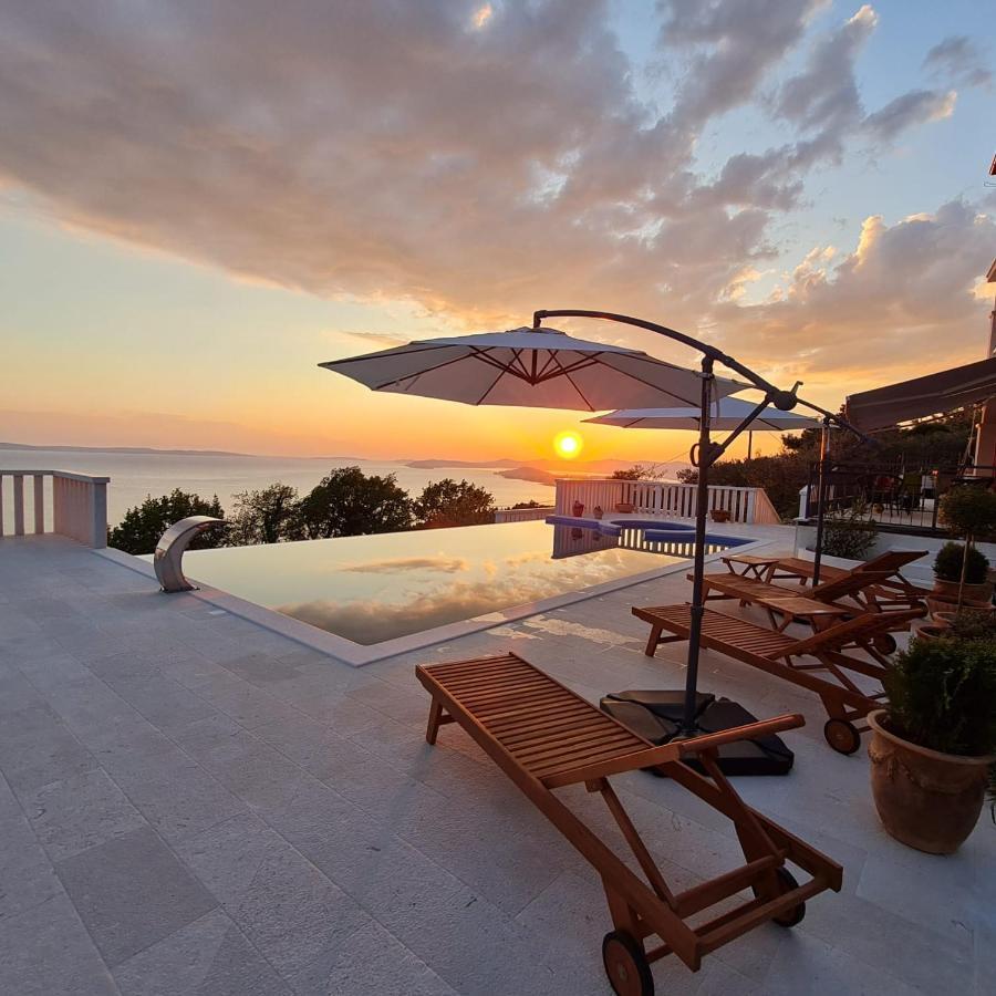 Sea View Luxury Apart Hotel Villa Conte With Swiming Pool And Romantic Spa Podstrana Dış mekan fotoğraf