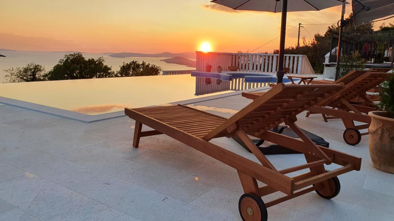 Sea View Luxury Apart Hotel Villa Conte With Swiming Pool And Romantic Spa Podstrana Dış mekan fotoğraf