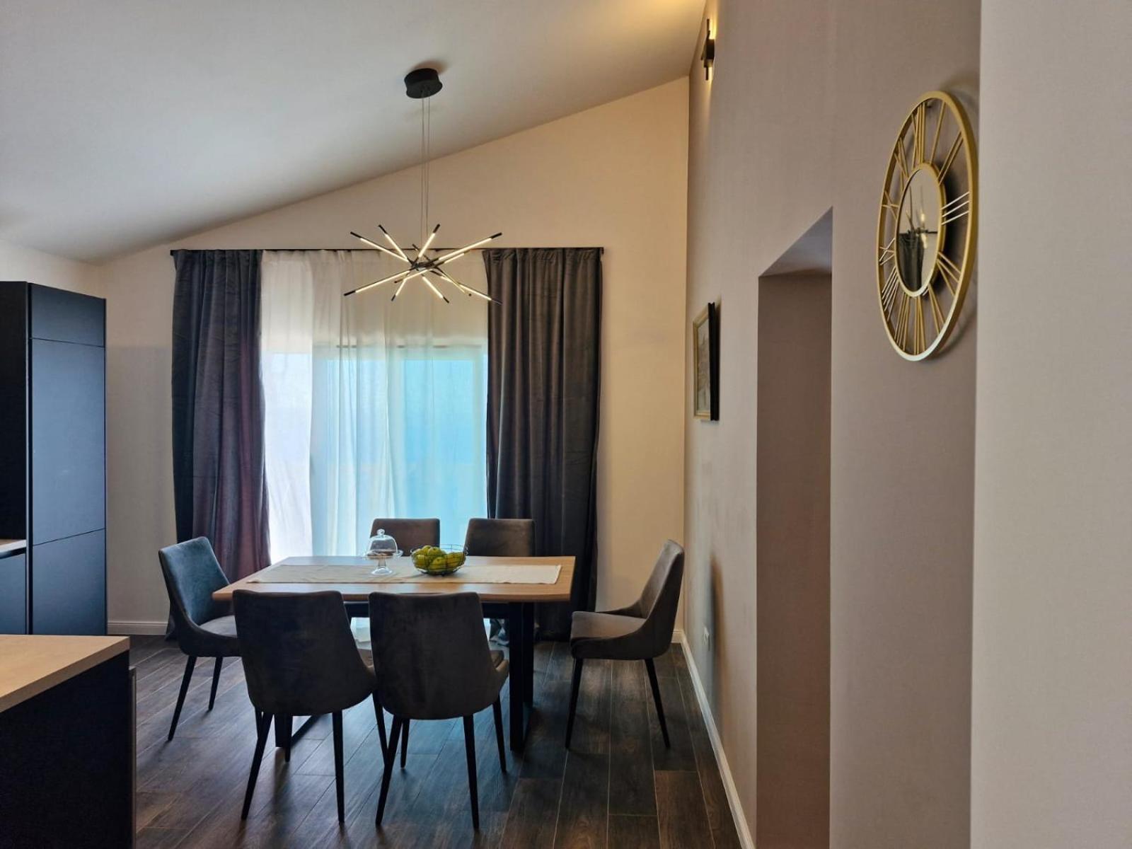 Sea View Luxury Apart Hotel Villa Conte With Swiming Pool And Romantic Spa Podstrana Dış mekan fotoğraf
