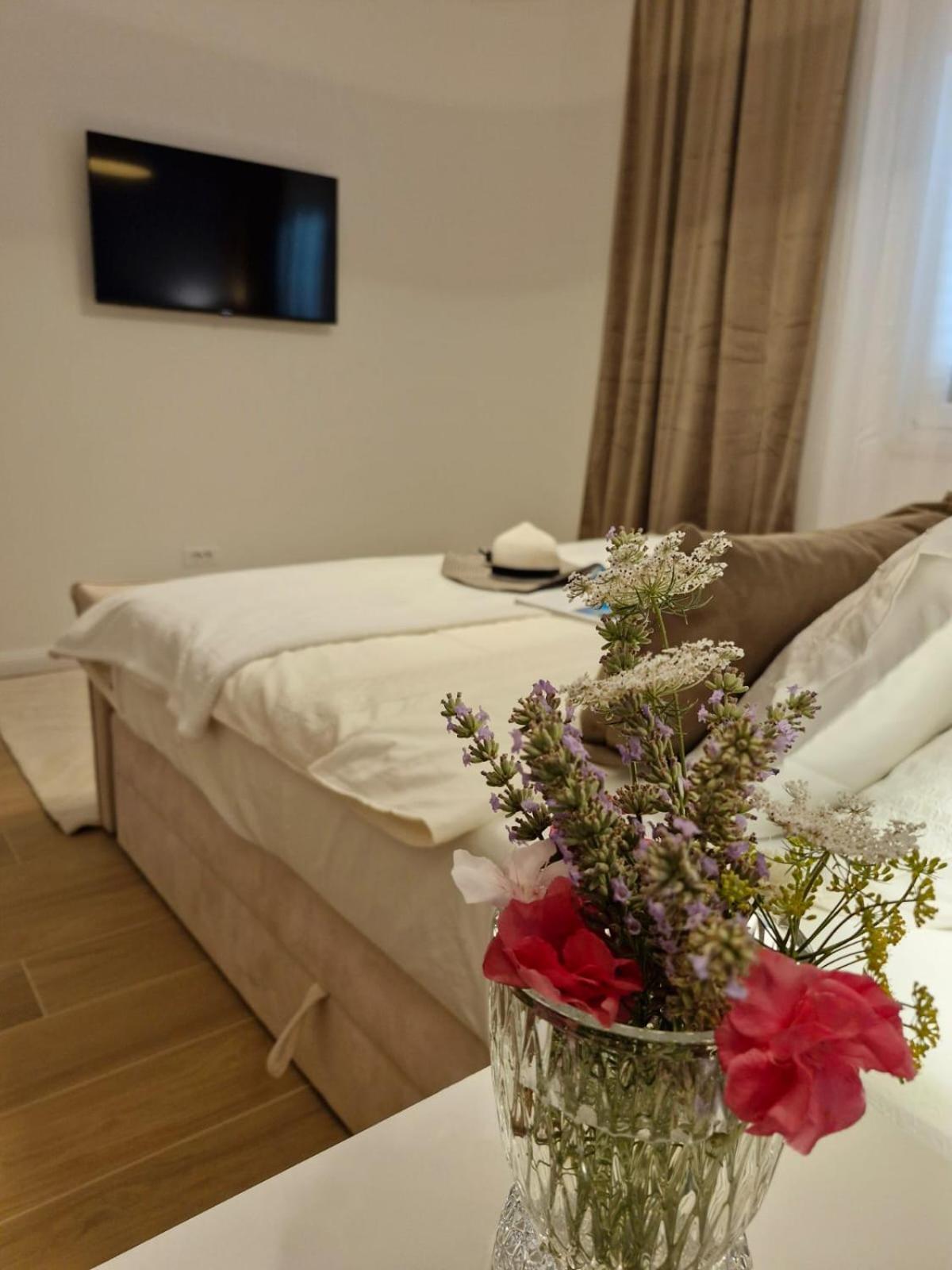 Sea View Luxury Apart Hotel Villa Conte With Swiming Pool And Romantic Spa Podstrana Dış mekan fotoğraf